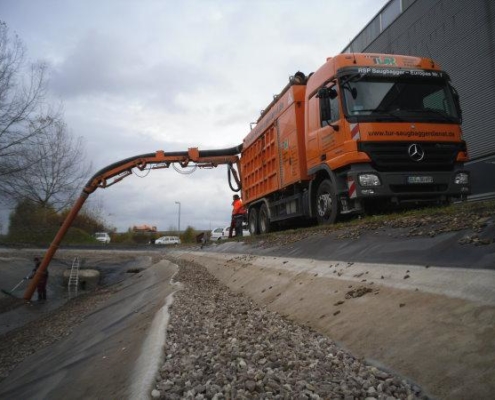 Referenz Entsorgungs- und Aufräumarbeiten - TUR Saugbaggerdienst GmbH Referenz Entsorgungs- und Aufräumarbeiten - TUR Saugbaggerdienst GmbH